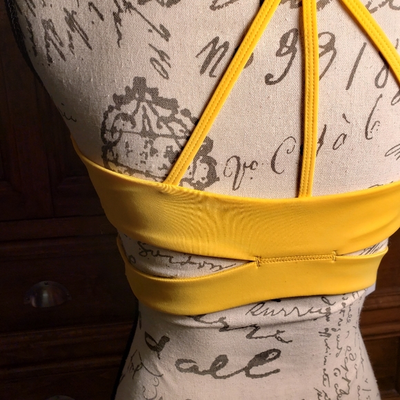 REVOLVE Lovewave Brittany Criss-cross Sports Bra Yellow Various Sizes New - Picture 6 of 15